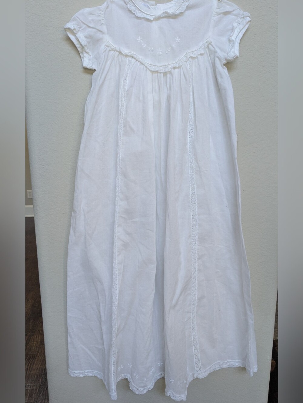 white christening gown Size 6-12 Months